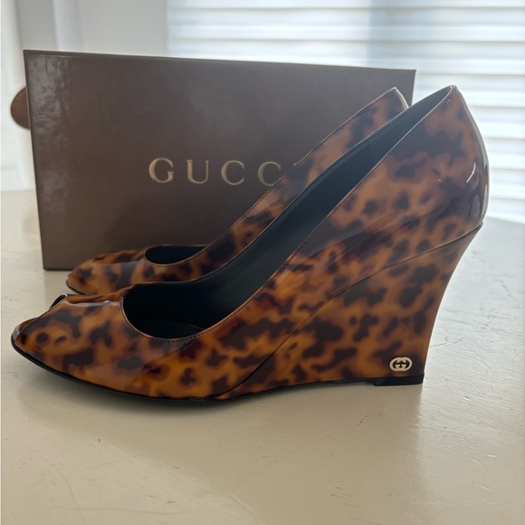 Gucci Vernice Tartaruga Naturale Brown Coffee 190899 DORO0 2059 size 9 Wedge NWT - Picture 6 of 8